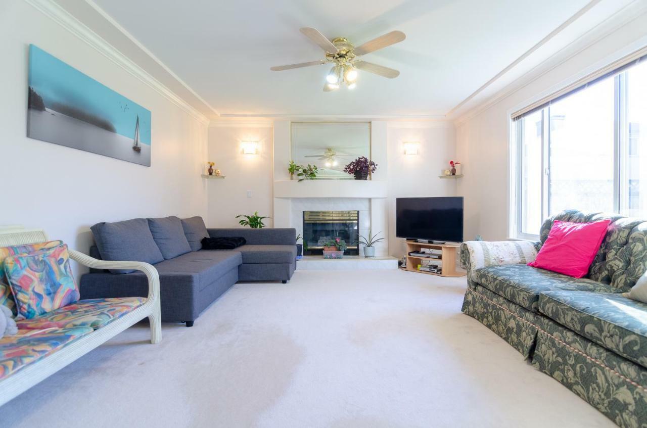 3 Private, Spacious, Bright Rooms In A Gorgeous House New Westminster Dış mekan fotoğraf