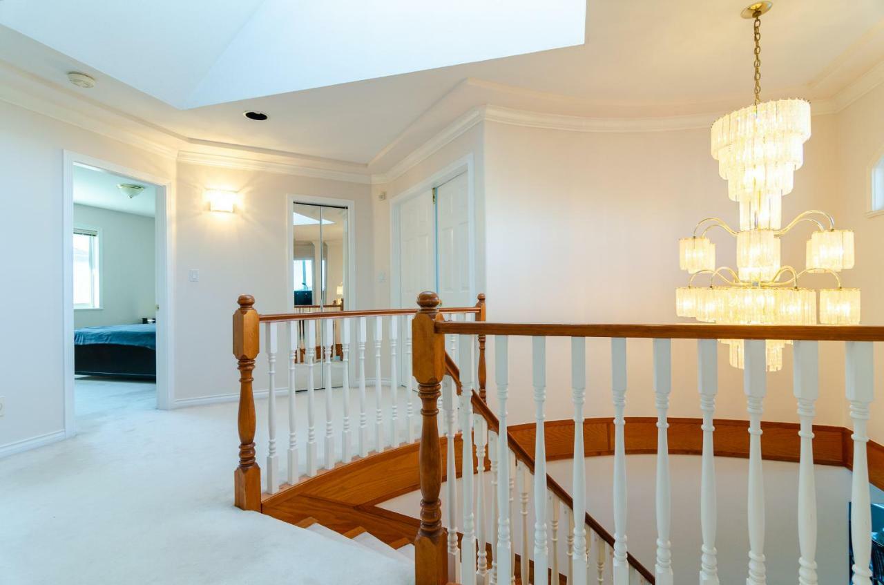 3 Private, Spacious, Bright Rooms In A Gorgeous House New Westminster Dış mekan fotoğraf