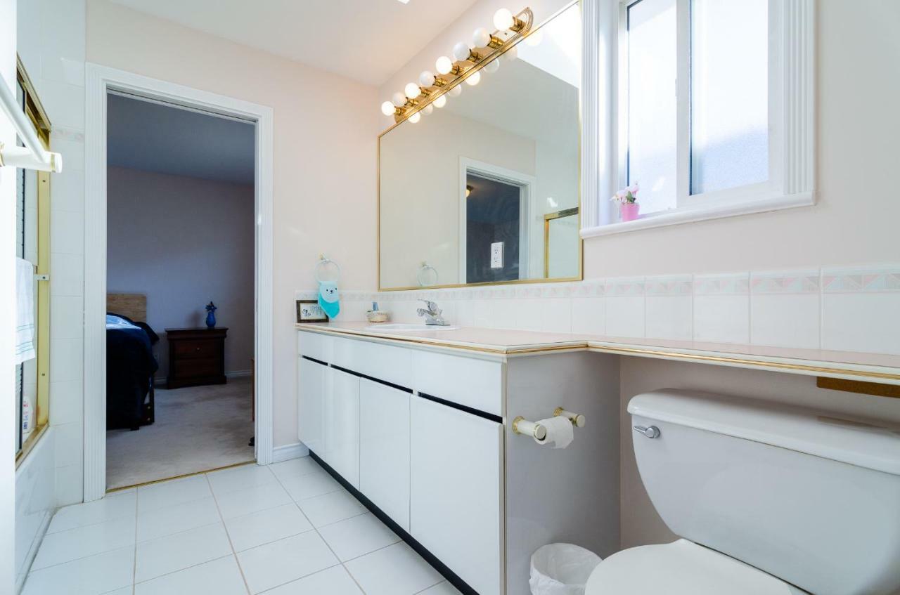 3 Private, Spacious, Bright Rooms In A Gorgeous House New Westminster Dış mekan fotoğraf